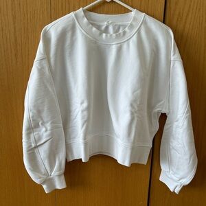 Lululemon white sweatshirt, oversize style, a bit on the cropped side. Like new